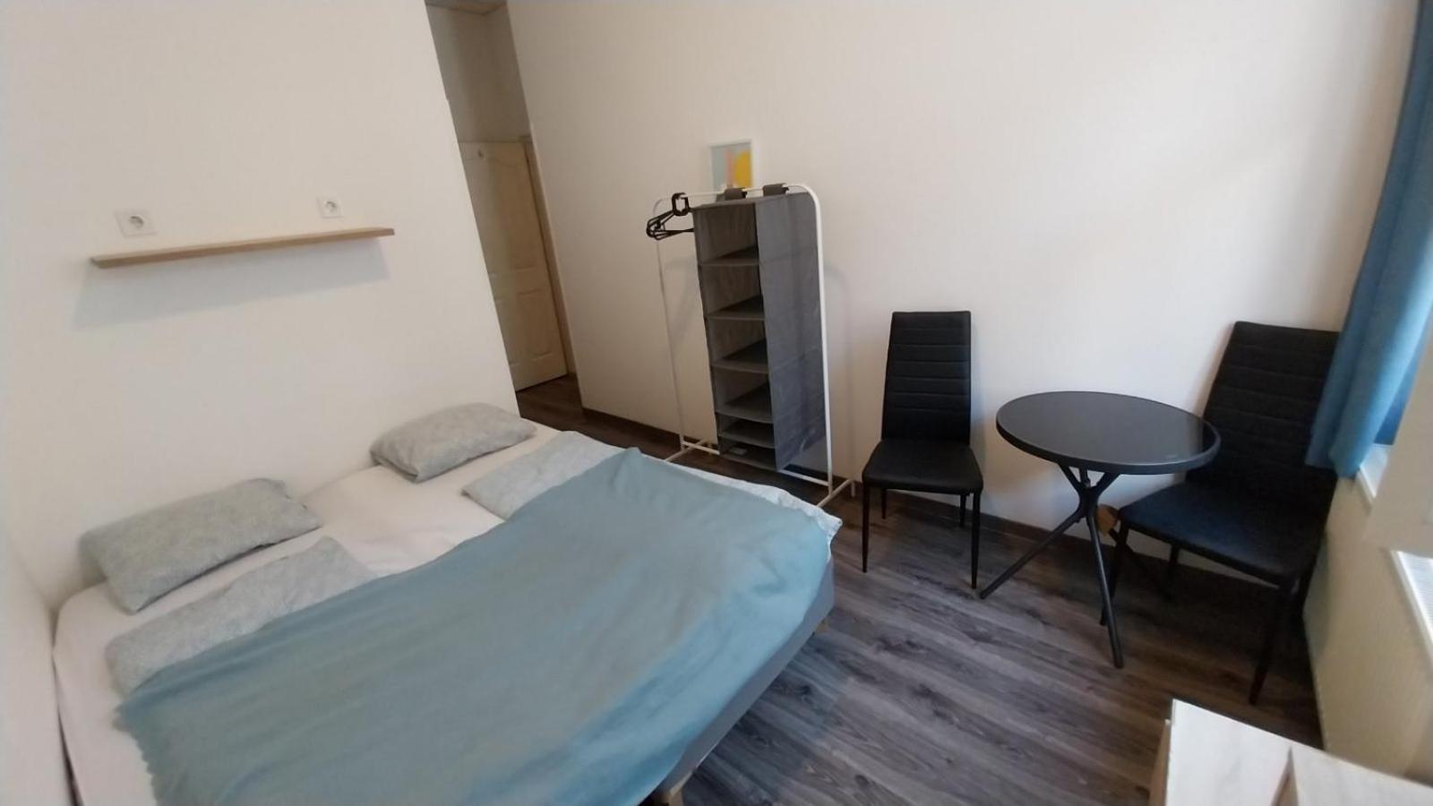 Aradi Rooms With Private Bathroom In The City Centre 布达佩斯 外观 照片