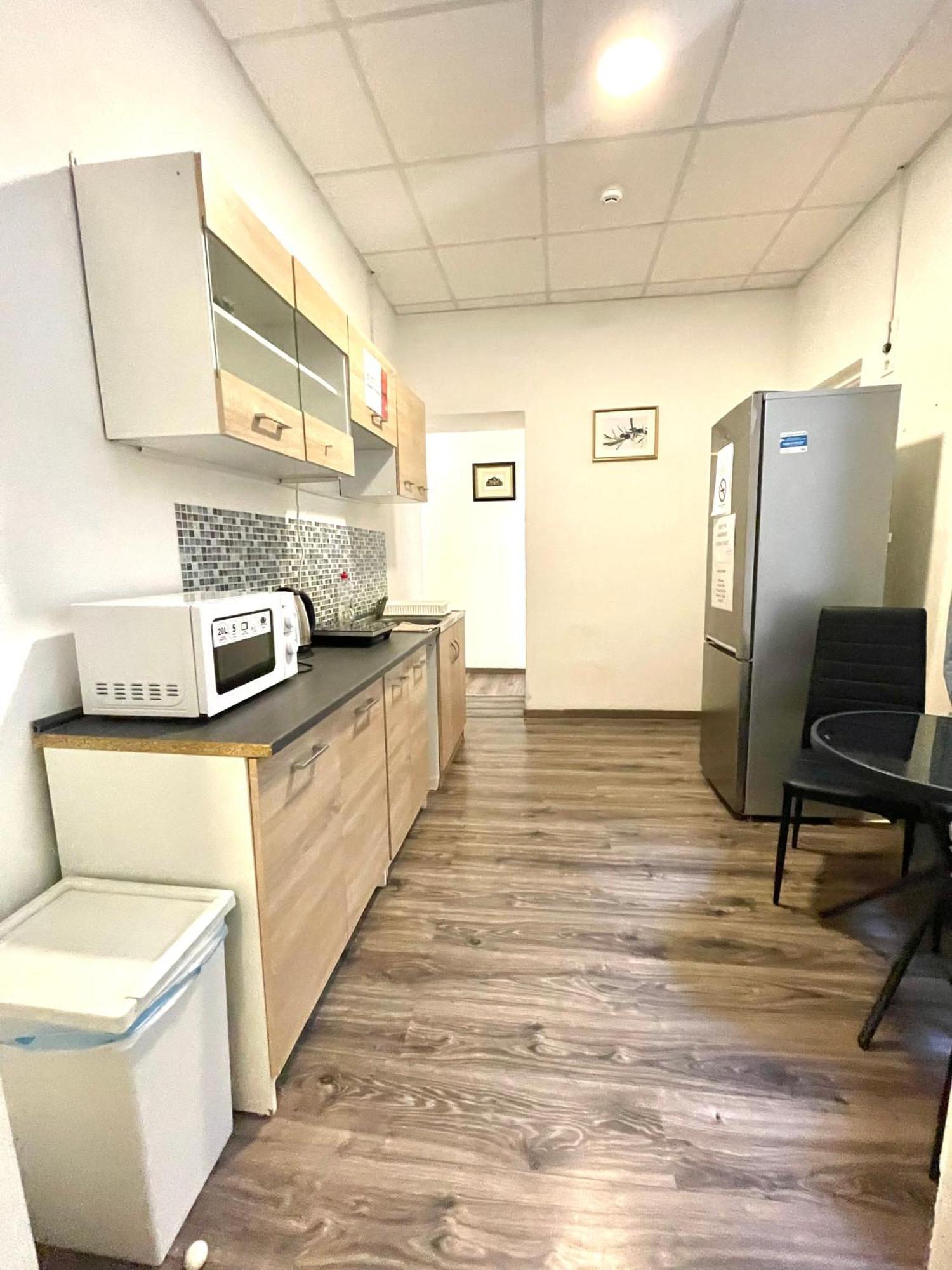 Aradi Rooms With Private Bathroom In The City Centre 布达佩斯 外观 照片
